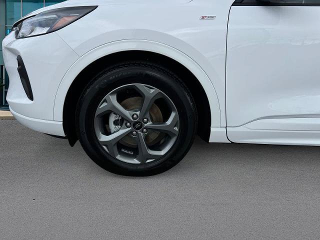 Certified 2023 Ford Escape ST-Line w/ Equipment Group 301A FWD image 9