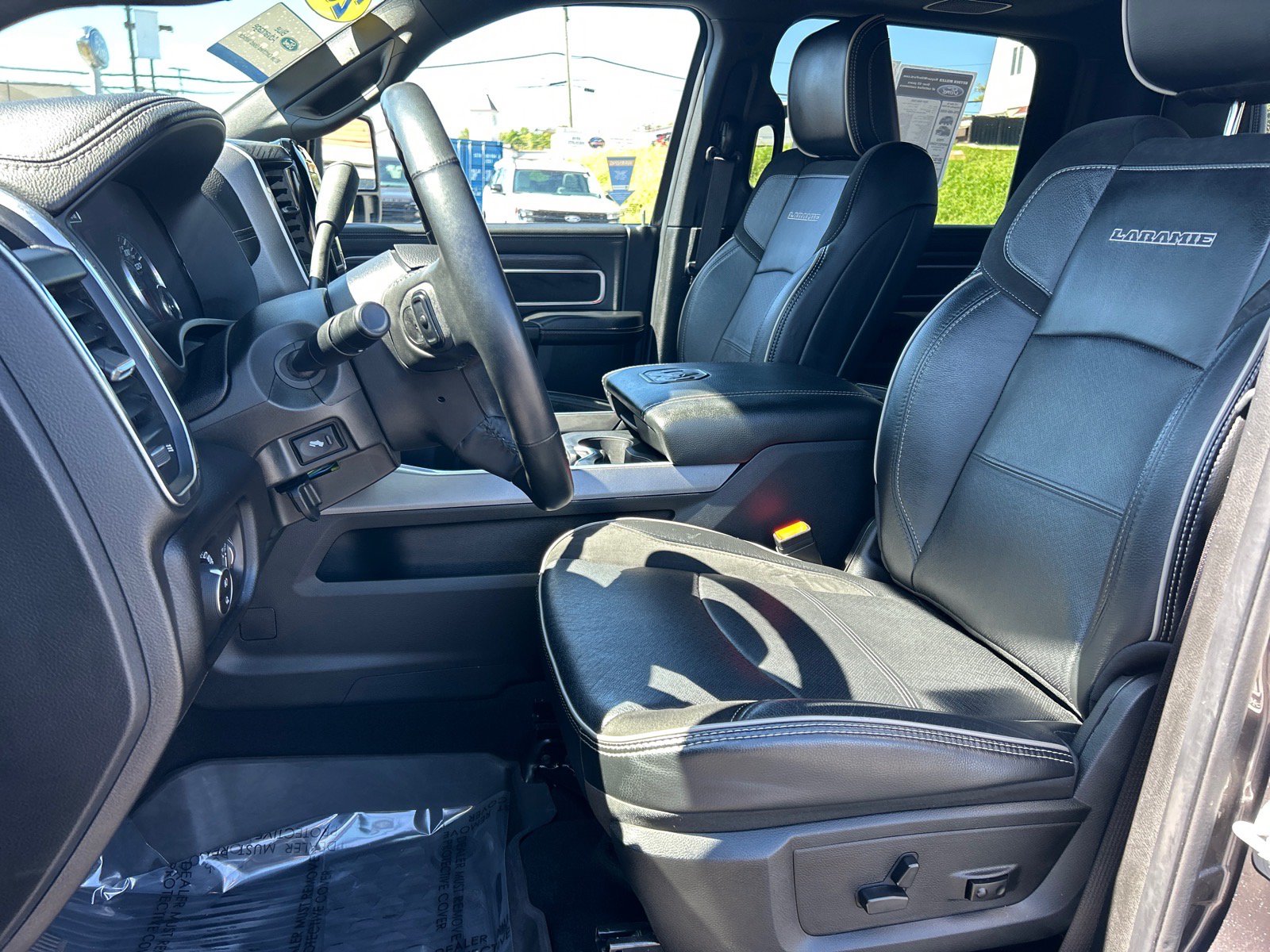 Used 2024 RAM 3500 Laramie w/ Night Edition AWD/4WD image 7