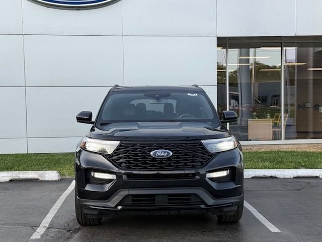 Certified 2024 Ford Explorer ST-Line w/ Class IV Trailer Tow Package AWD/4WD image 3