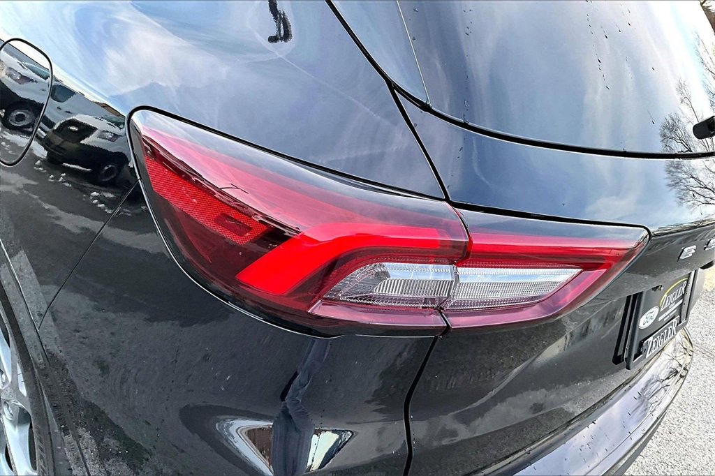 Certified 2023 Ford Escape ST-Line w/ Tech Pack #1 image 29