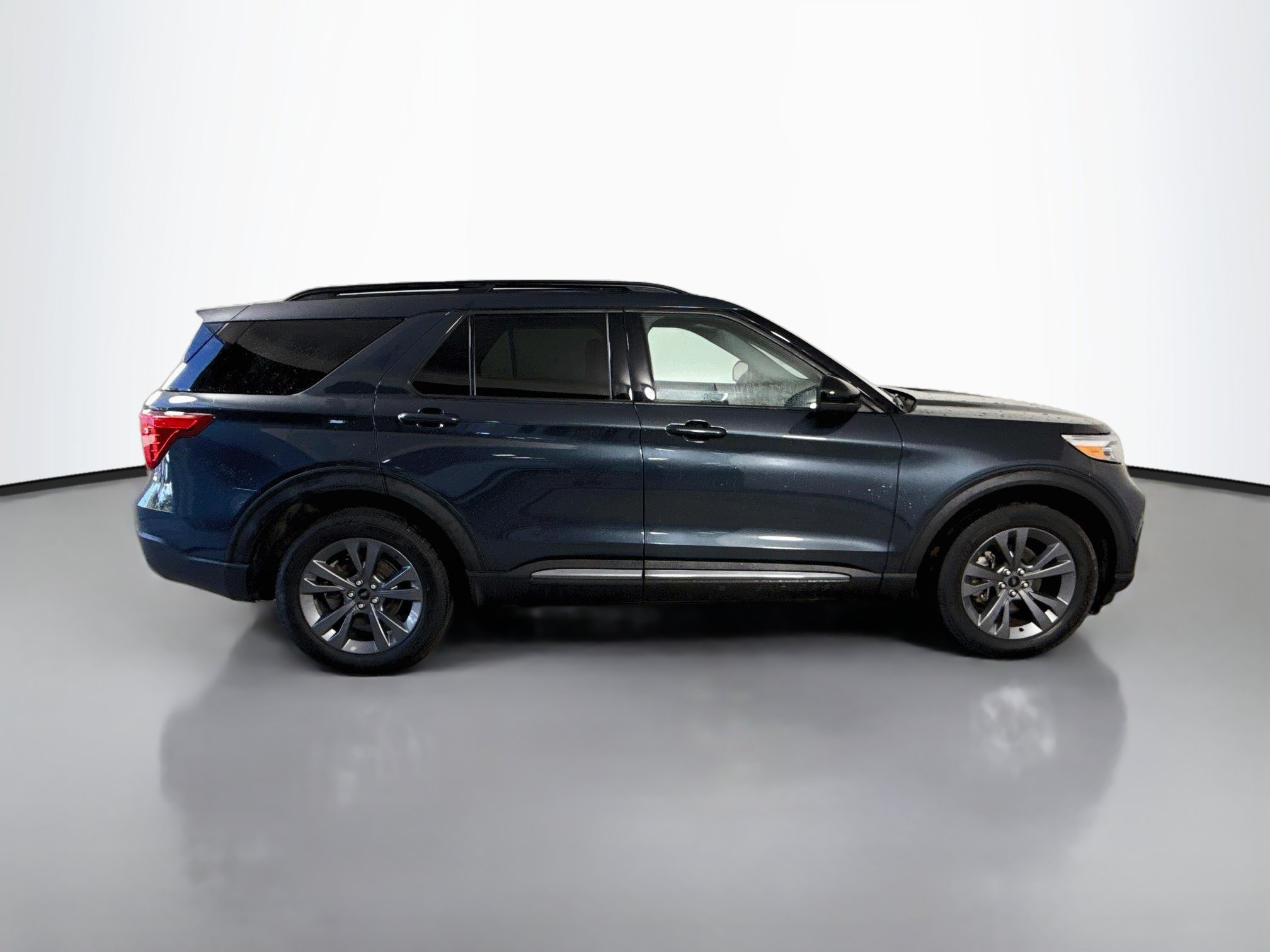 Certified 2023 Ford Explorer XLT w/ Equipment Group 202A AWD/4WD image 12