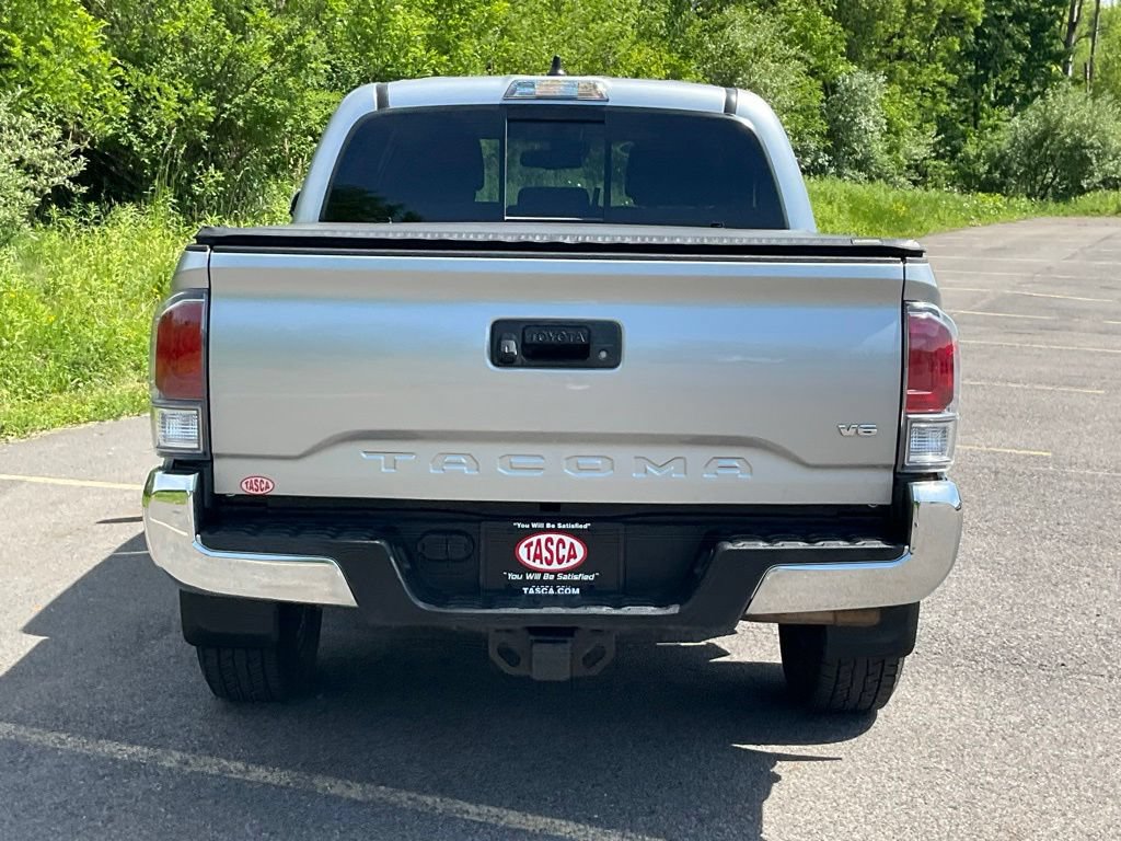 Used 2022 Toyota Tacoma TRD Off-Road AWD/4WD image 29