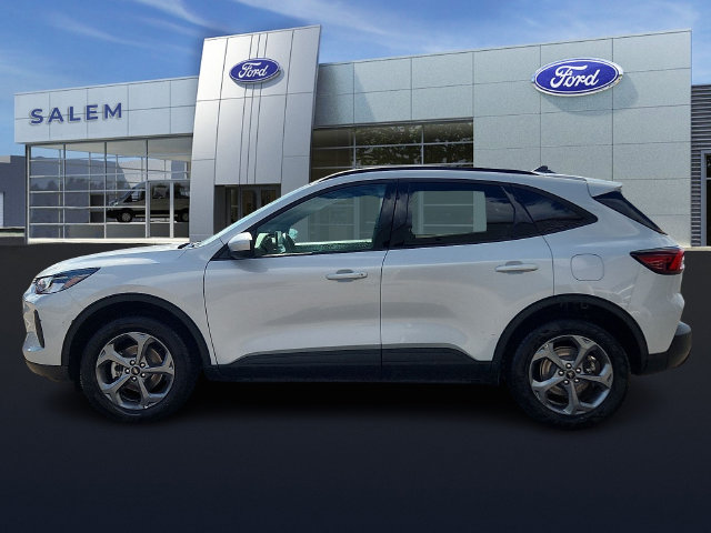 Certified 2025 Ford Escape ST-Line Select AWD/4WD image 5