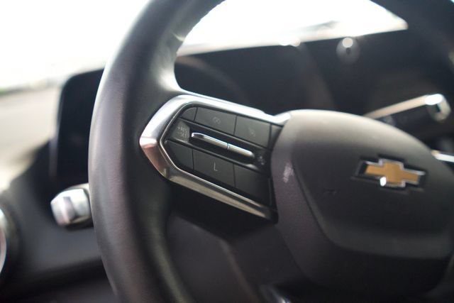 Used 2025 Chevrolet Equinox LT FWD image 13
