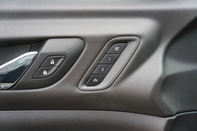 Used 2021 GMC Acadia SLT w/ Technology Package image 14