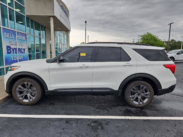 Certified 2022 Ford Explorer XLT w/ Equipment Group 202A AWD/4WD image 5