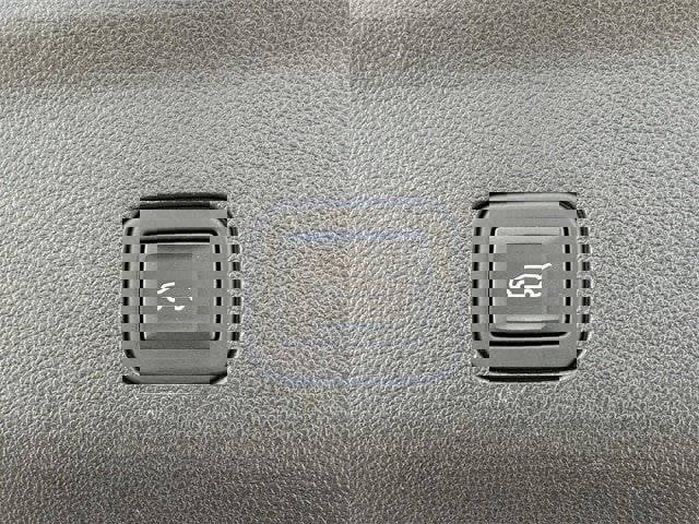 Used 2023 GMC Yukon Denali image 13