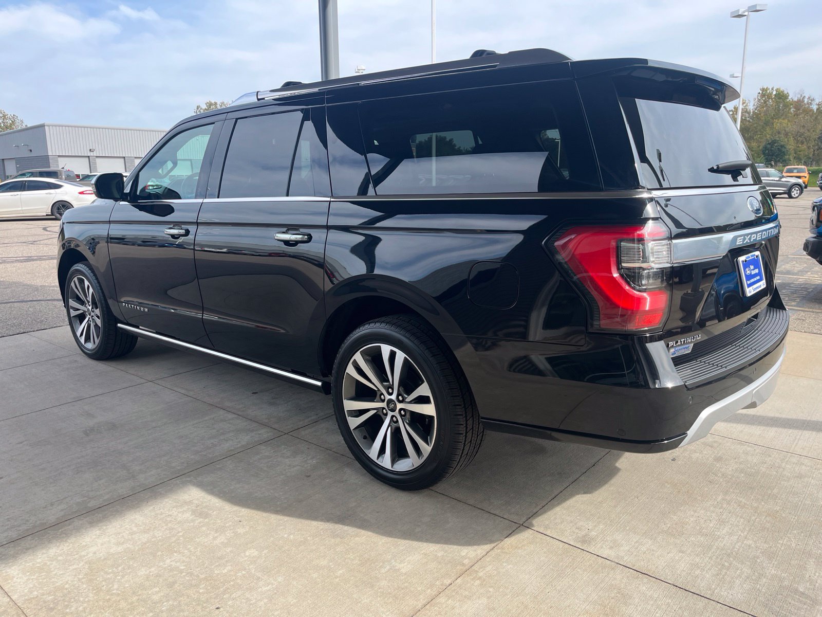 Certified 2021 Ford Expedition Max Platinum AWD/4WD image 3