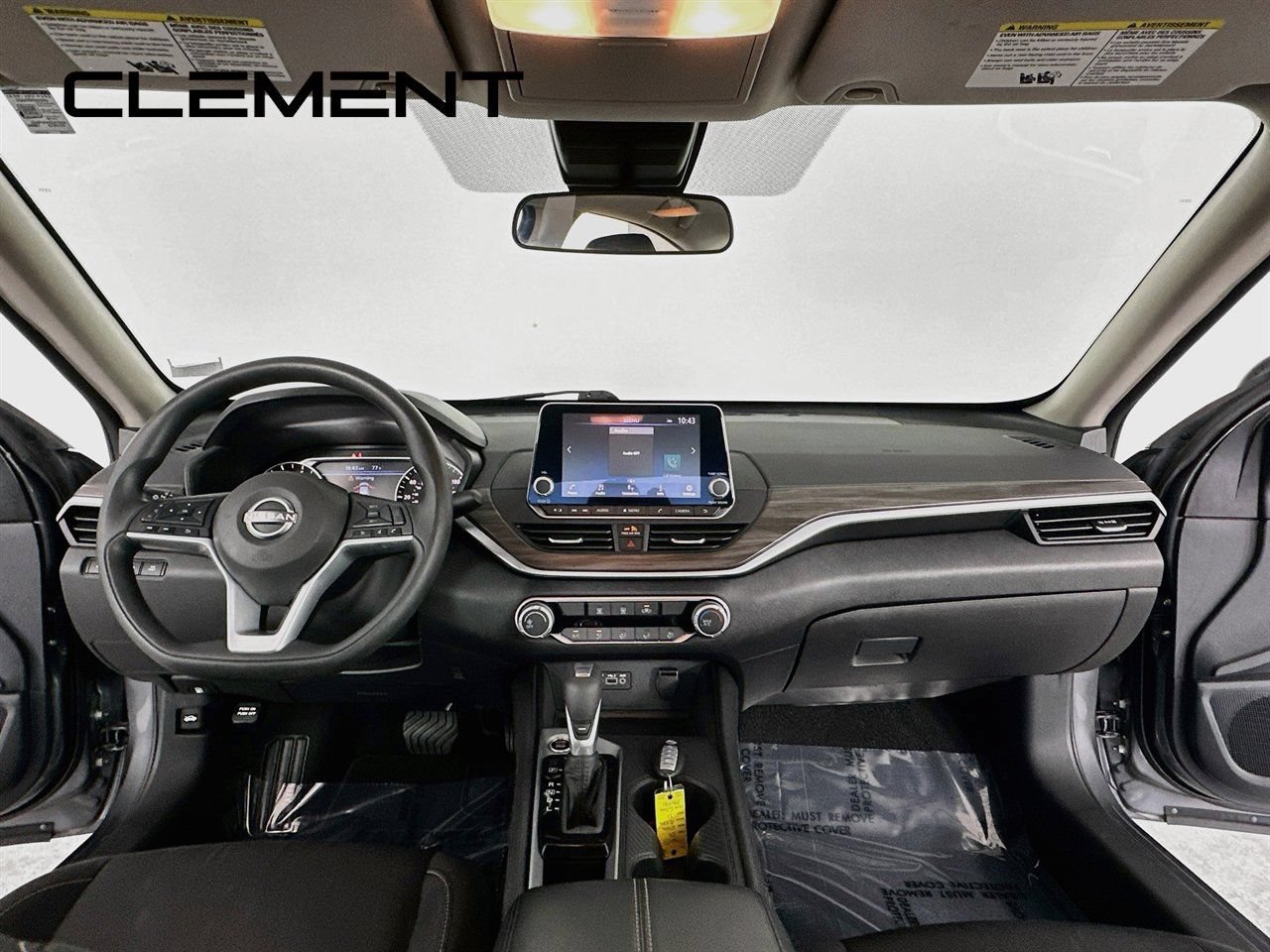 Used 2025 Nissan Altima 2.5 SV FWD image 12