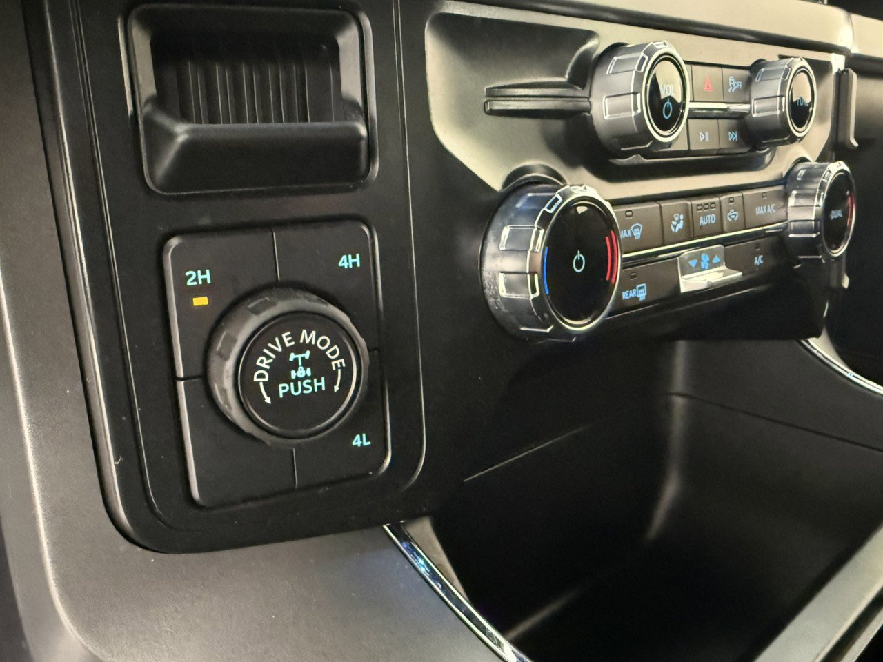 Certified 2025 Ford F150 XLT w/ Equipment Group 301A Standard image 25