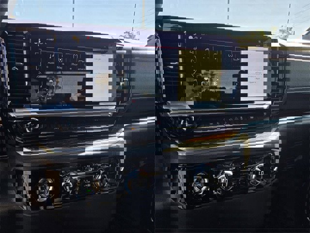 Used 2022 GMC Sierra 1500 Elevation image 21