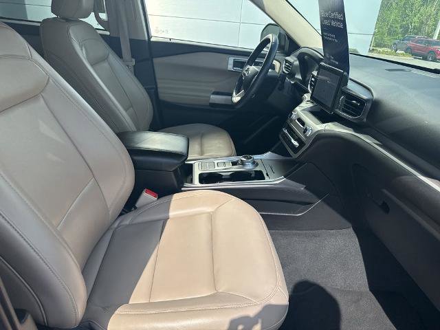 Certified 2022 Ford Explorer XLT w/ Equipment Group 202A image 30
