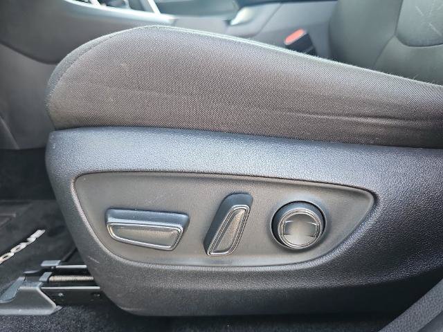 Used 2025 Toyota RAV4 XLE FWD image 28