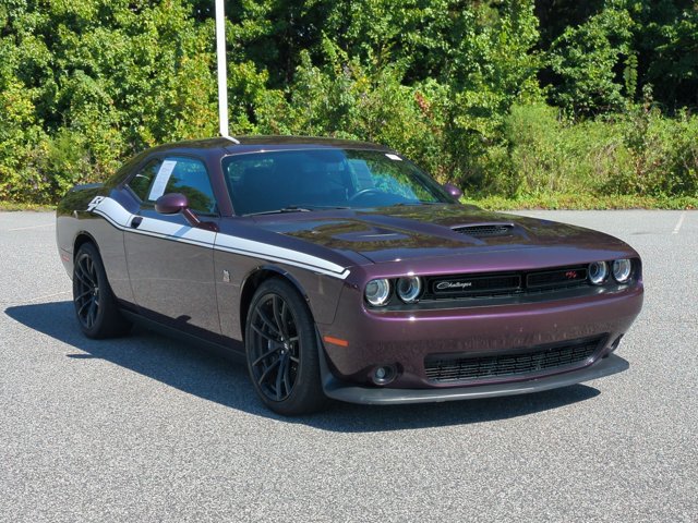 Used 2022 Dodge Challenger R/T Scat Pack w/ Dynamics Package RWD image 2