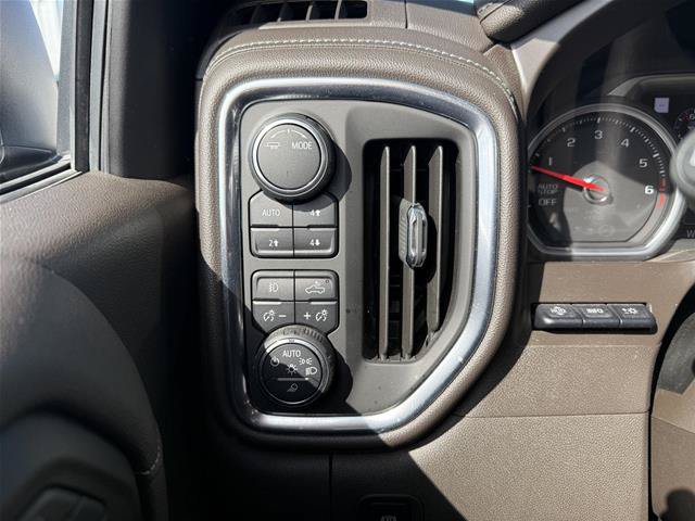 Used 2020 Chevrolet Silverado 1500 LTZ w/ LTZ Premium Package AWD/4WD image 10