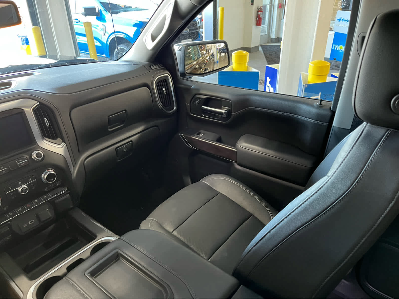 Used 2022 GMC Sierra 1500 SLT w/ SLT Premium Package AWD/4WD image 19