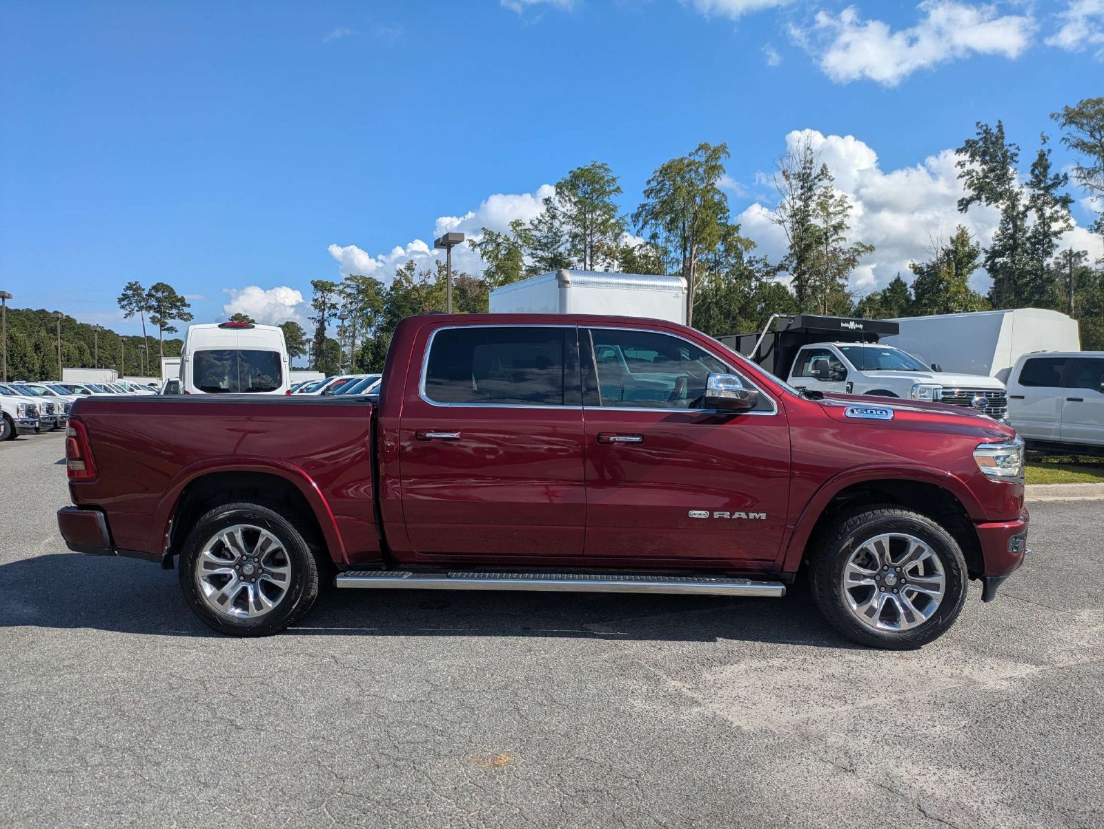 Used 2022 RAM 1500 Limited w/ Body Color Bumper Group AWD/4WD image 3