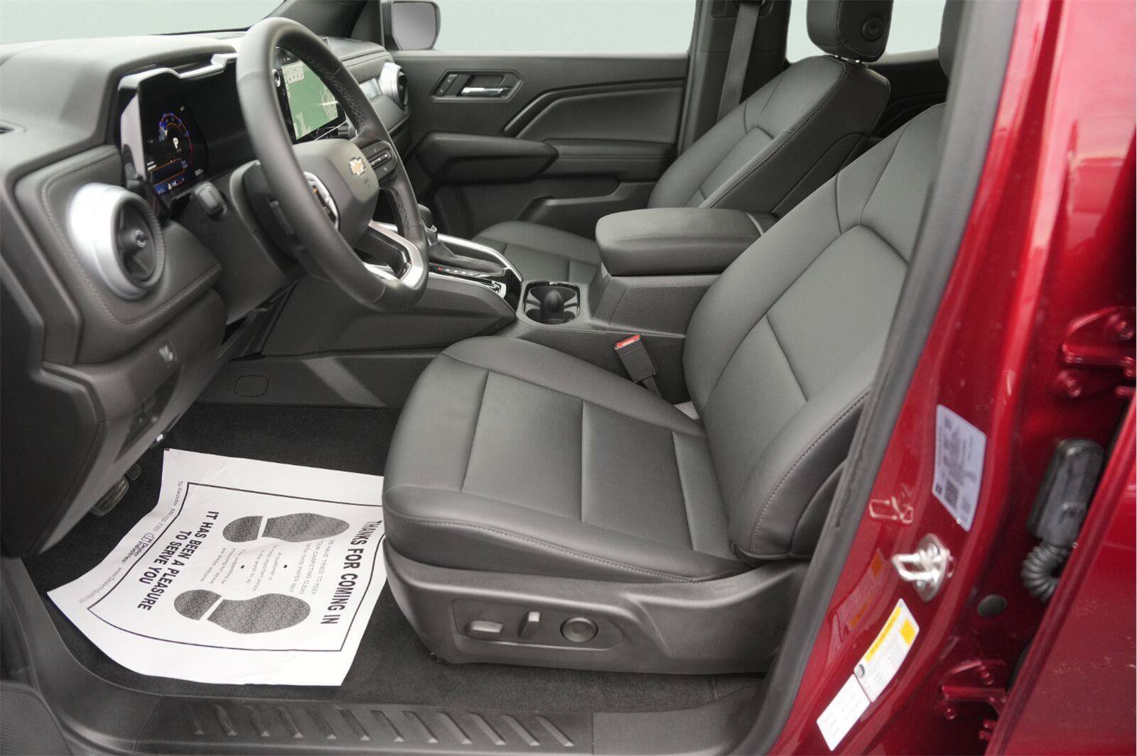 Used 2026 Chevrolet Colorado LT w/ LT Convenience Package AWD/4WD image 9