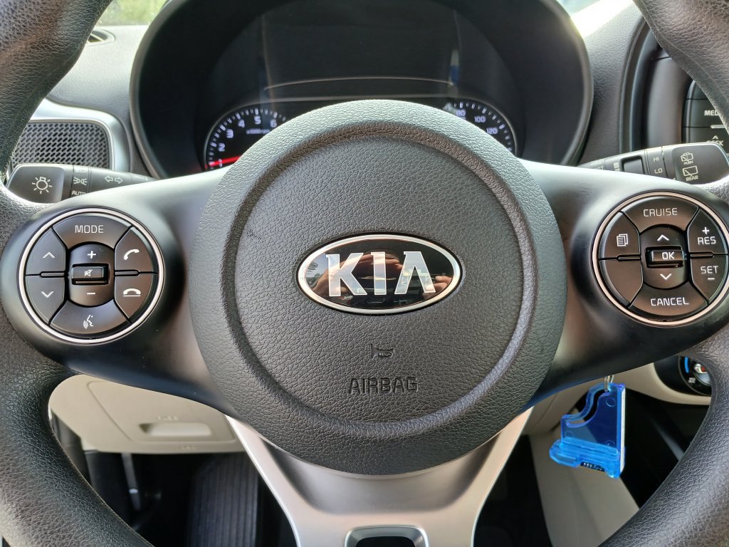 Used 2021 Kia Soul LX FWD image 18