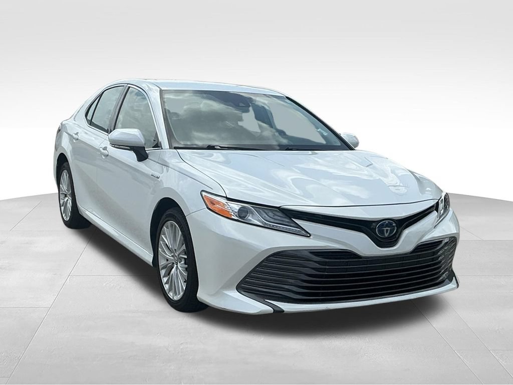Used 2020 Toyota Camry XLE FWD image 16