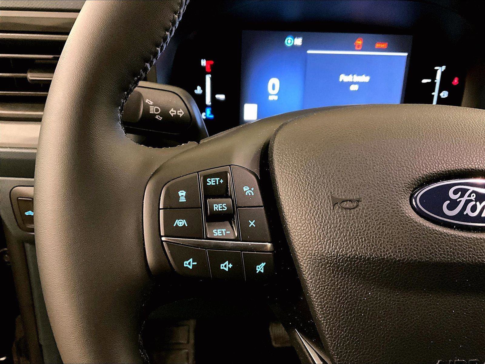 Certified 2025 Ford Maverick Lariat w/ Black Appearance Package image 17