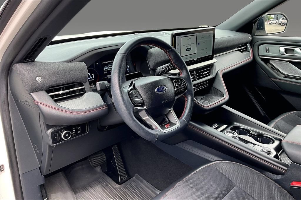 Certified 2025 Ford Explorer ST AWD/4WD image 7