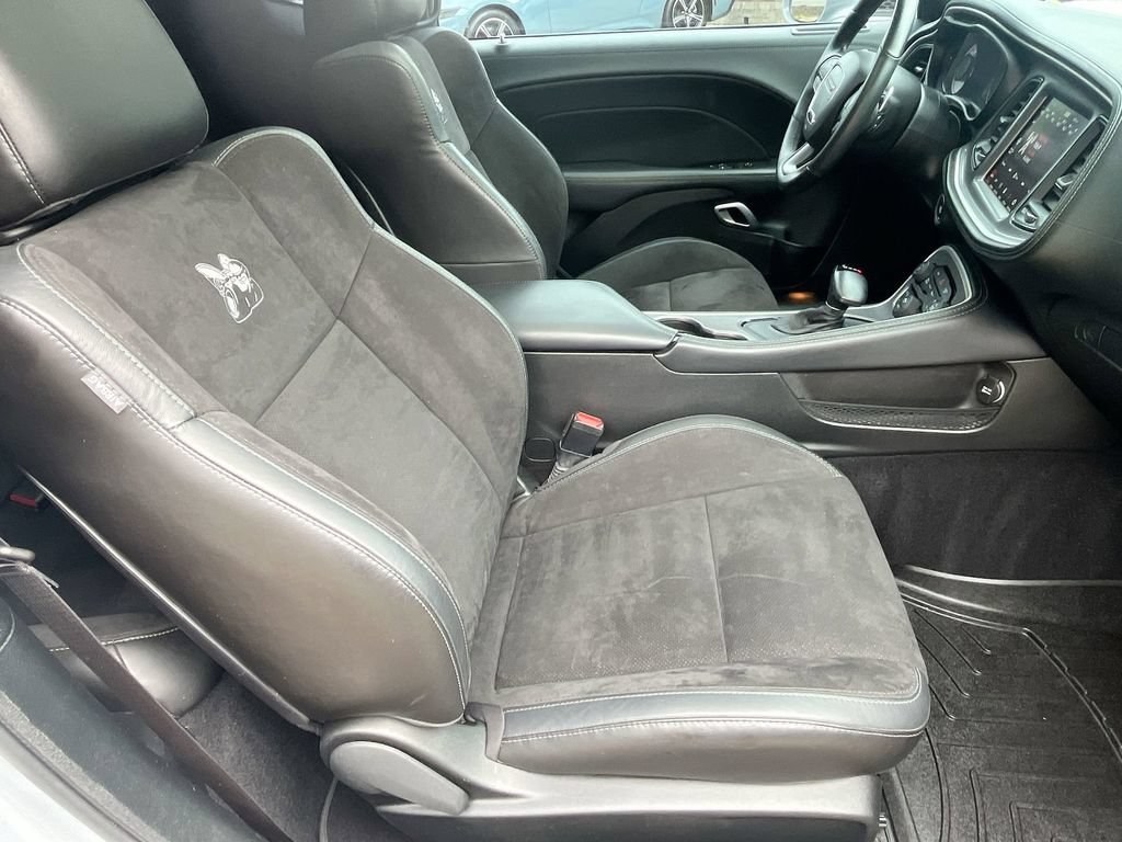 Used 2022 Dodge Challenger R/T Scat Pack w/ Shaker Package RWD image 25