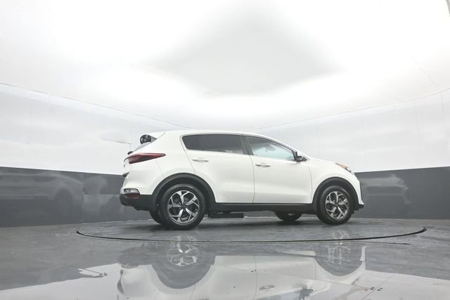 Used 2020 Kia Sportage LX image 32