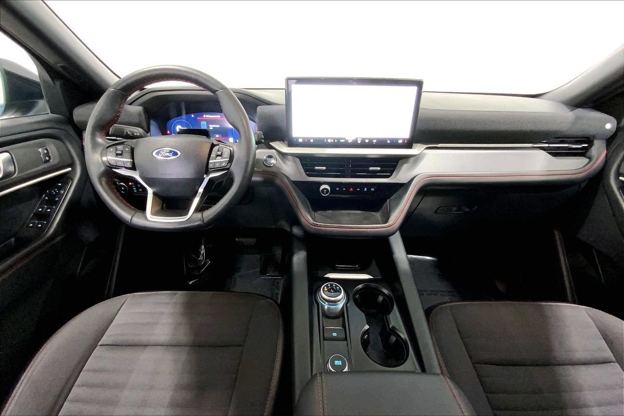 Certified 2025 Ford Explorer ST-Line AWD/4WD image 15