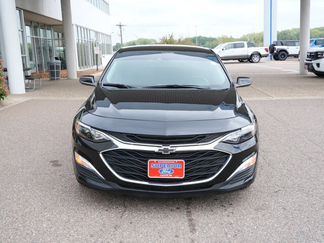 Used 2025 Chevrolet Malibu RS FWD image 2