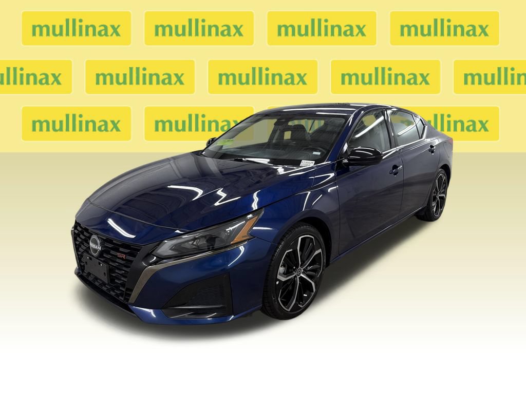 Used 2024 Nissan Altima 2.5 SR FWD image 14