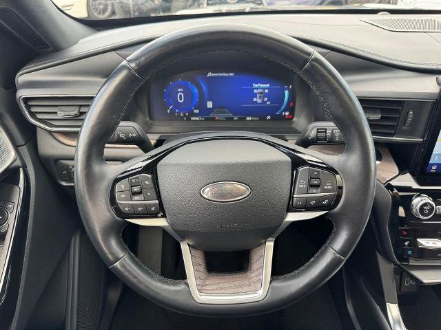 Certified 2022 Ford Explorer Platinum w/ Equipment Group 601A AWD/4WD image 13