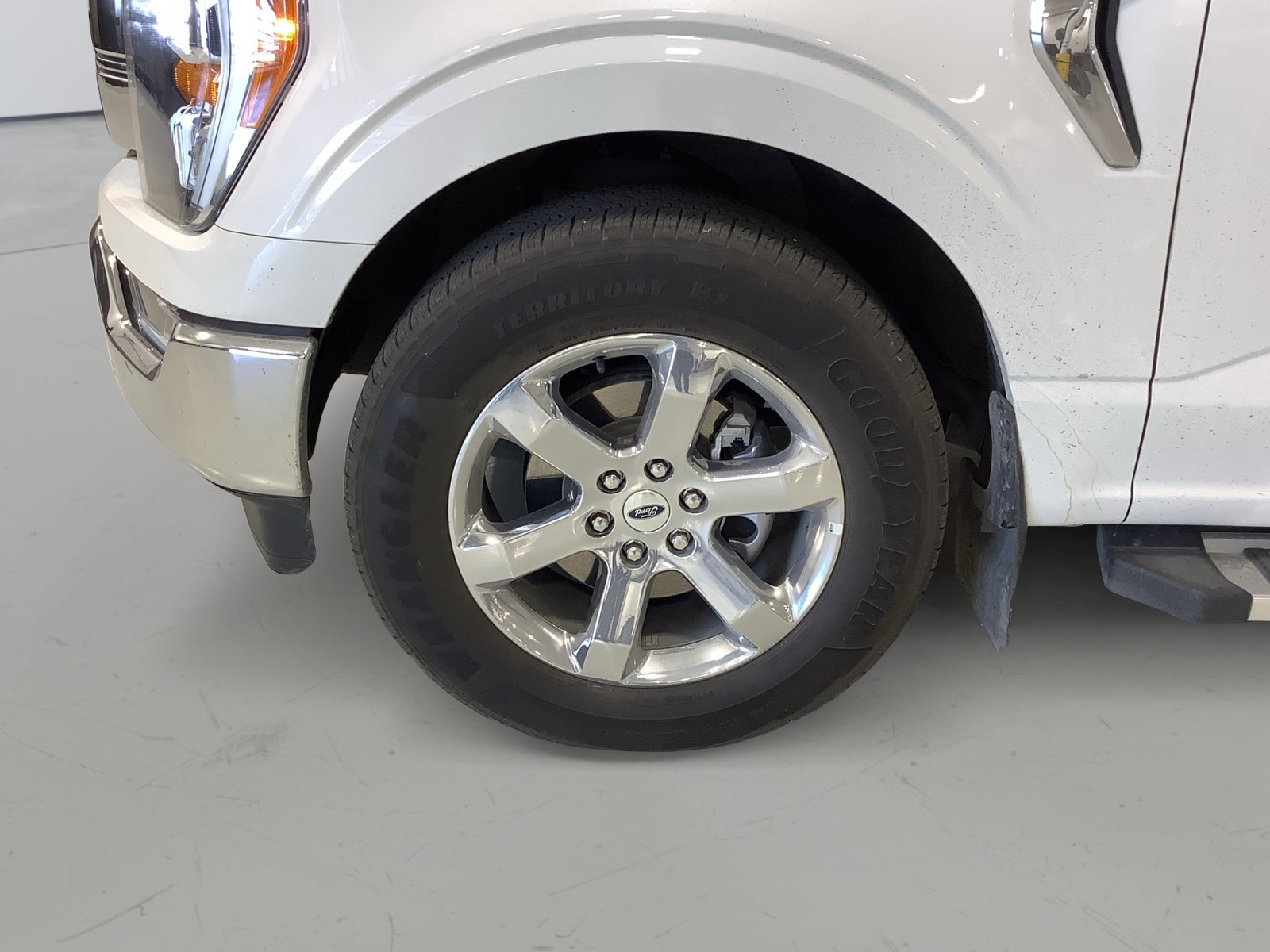 Certified 2022 Ford F150 Lariat RWD image 9