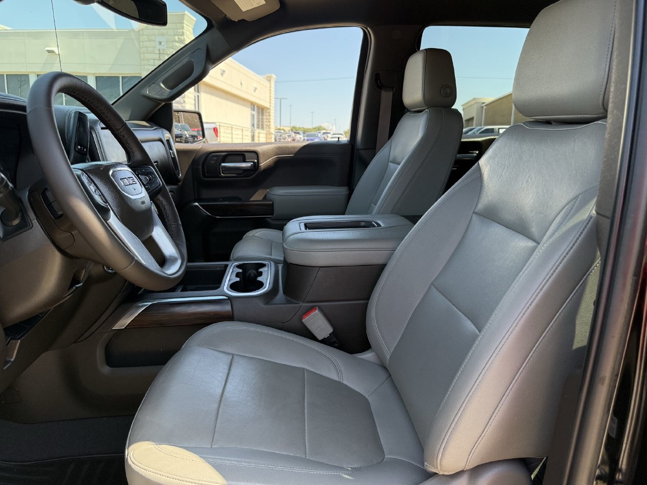 Used 2022 GMC Sierra 1500 SLT AWD/4WD image 24