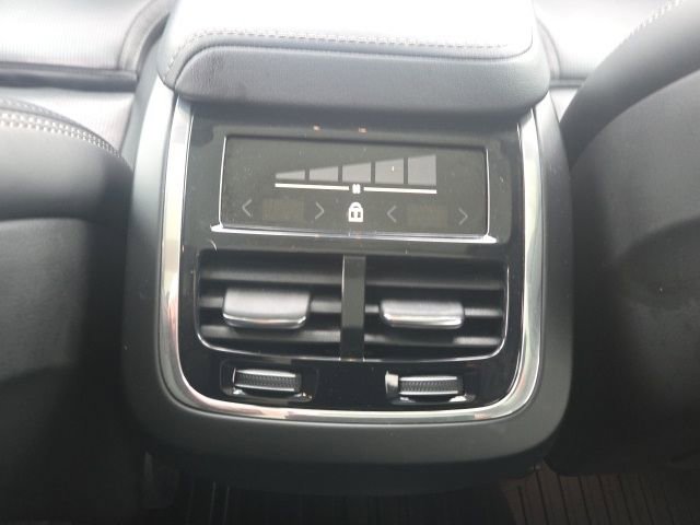 Used 2021 Volvo XC60 T5 Inscription image 25