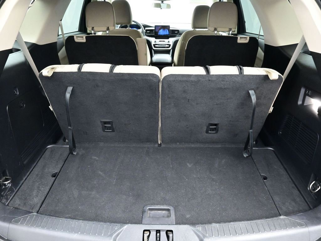 Certified 2022 Ford Explorer XLT w/ Class IV Trailer Tow Package image 52