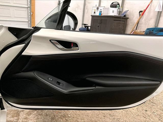 Used 2019 MAZDA MX-5 Miata RF Club RWD image 23