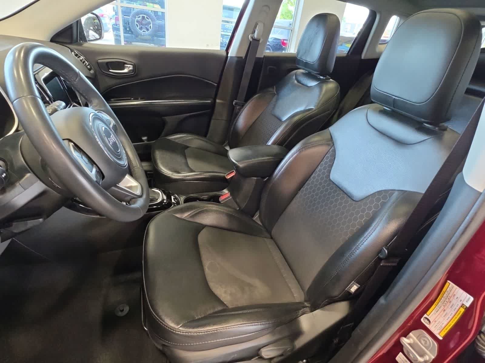 Used 2021 Jeep Compass Latitude w/ Sun and Sound Group AWD/4WD image 16