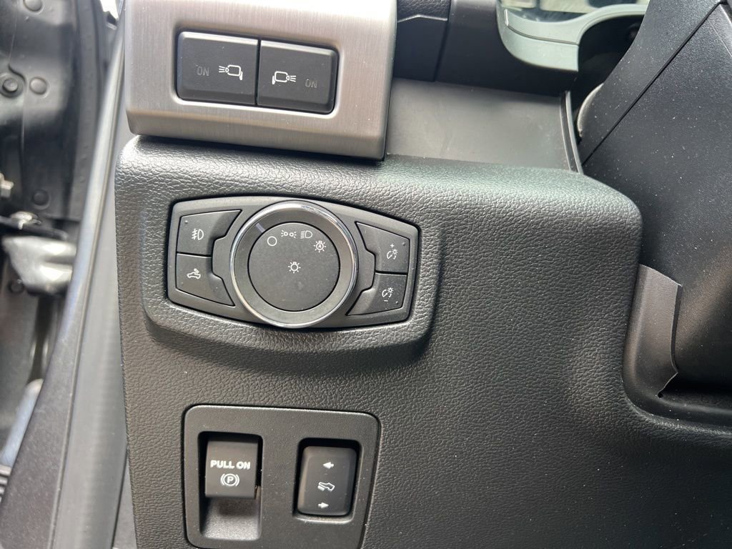 Certified 2020 Ford F150 Platinum w/ Equipment Group 701A Luxury image 24