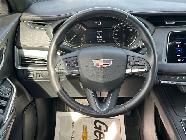 Used 2022 Cadillac XT4 Premium Luxury w/ Safety Alert Package image 7
