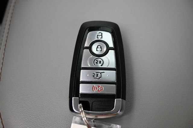 Certified 2025 Ford Expedition Active AWD/4WD image 26