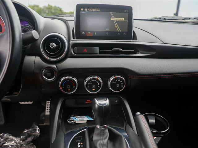 Used 2017 FIAT 124 Spider Abarth RWD image 4