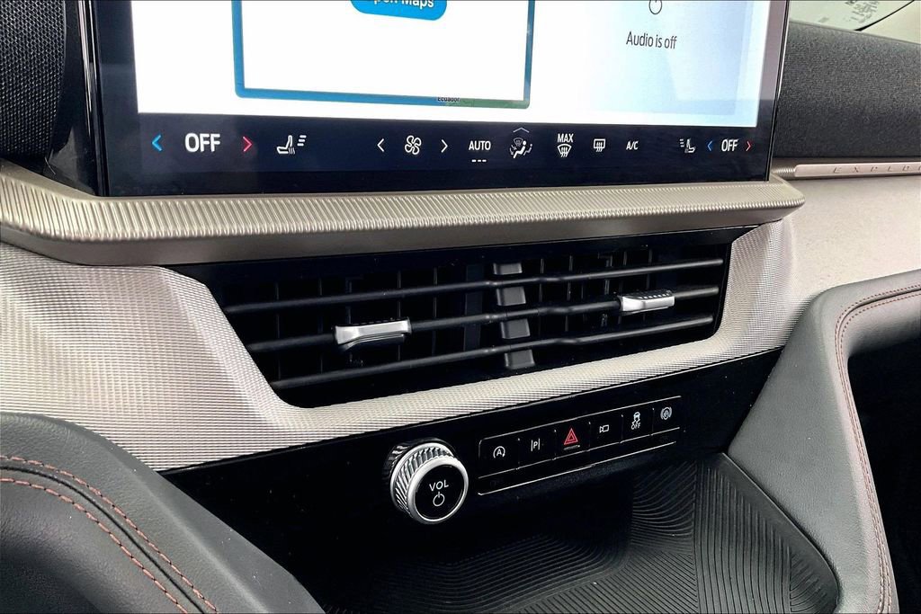 Certified 2025 Ford Explorer Active image 31