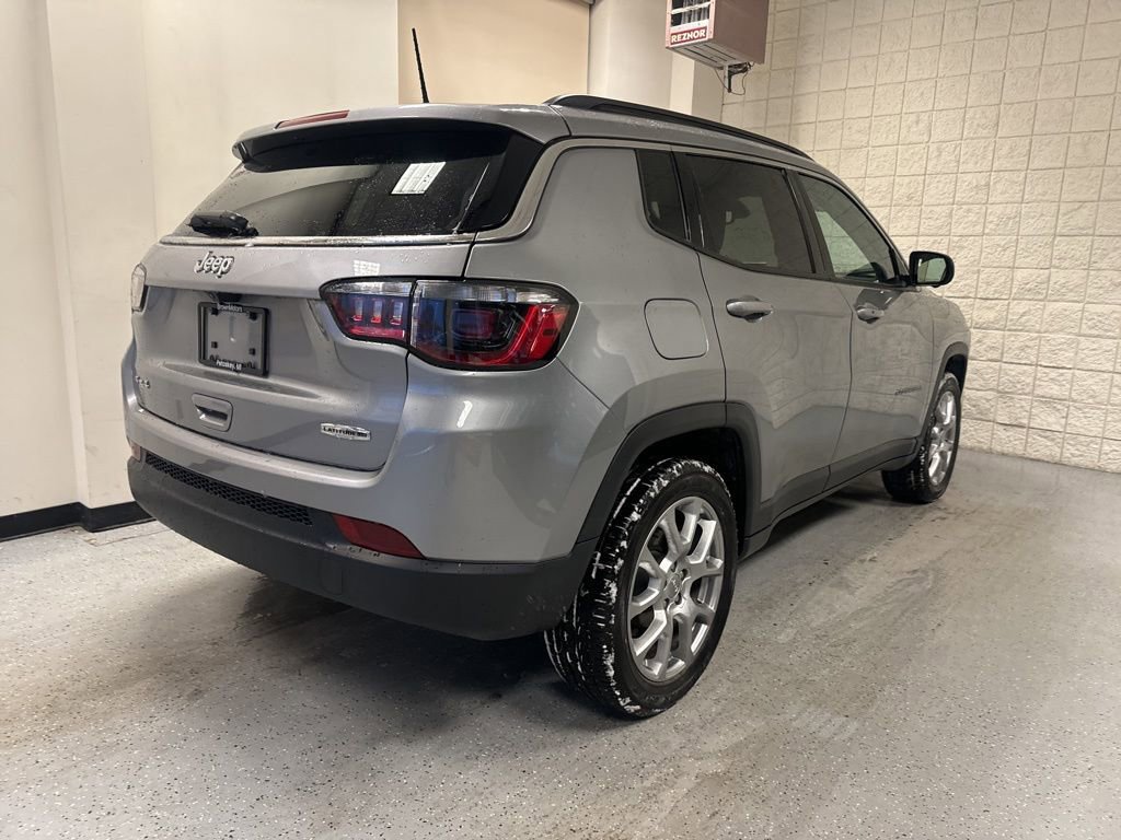 Used 2022 Jeep Compass Latitude image 7