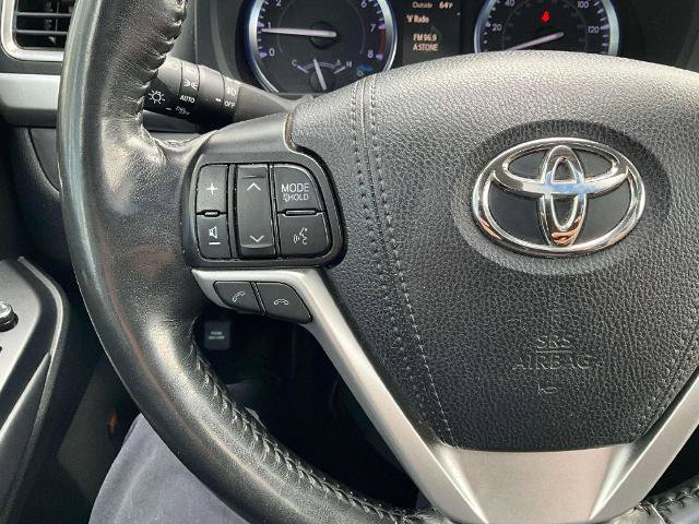 Used 2019 Toyota Highlander Limited Platinum AWD/4WD image 11