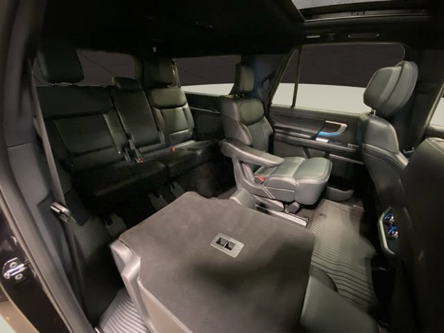 Certified 2026 Ford Expedition Max Platinum w/ Stealth Performance Package AWD/4WD image 21