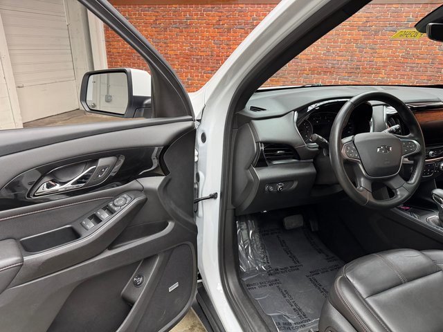 Used 2023 Chevrolet Traverse RS image 10