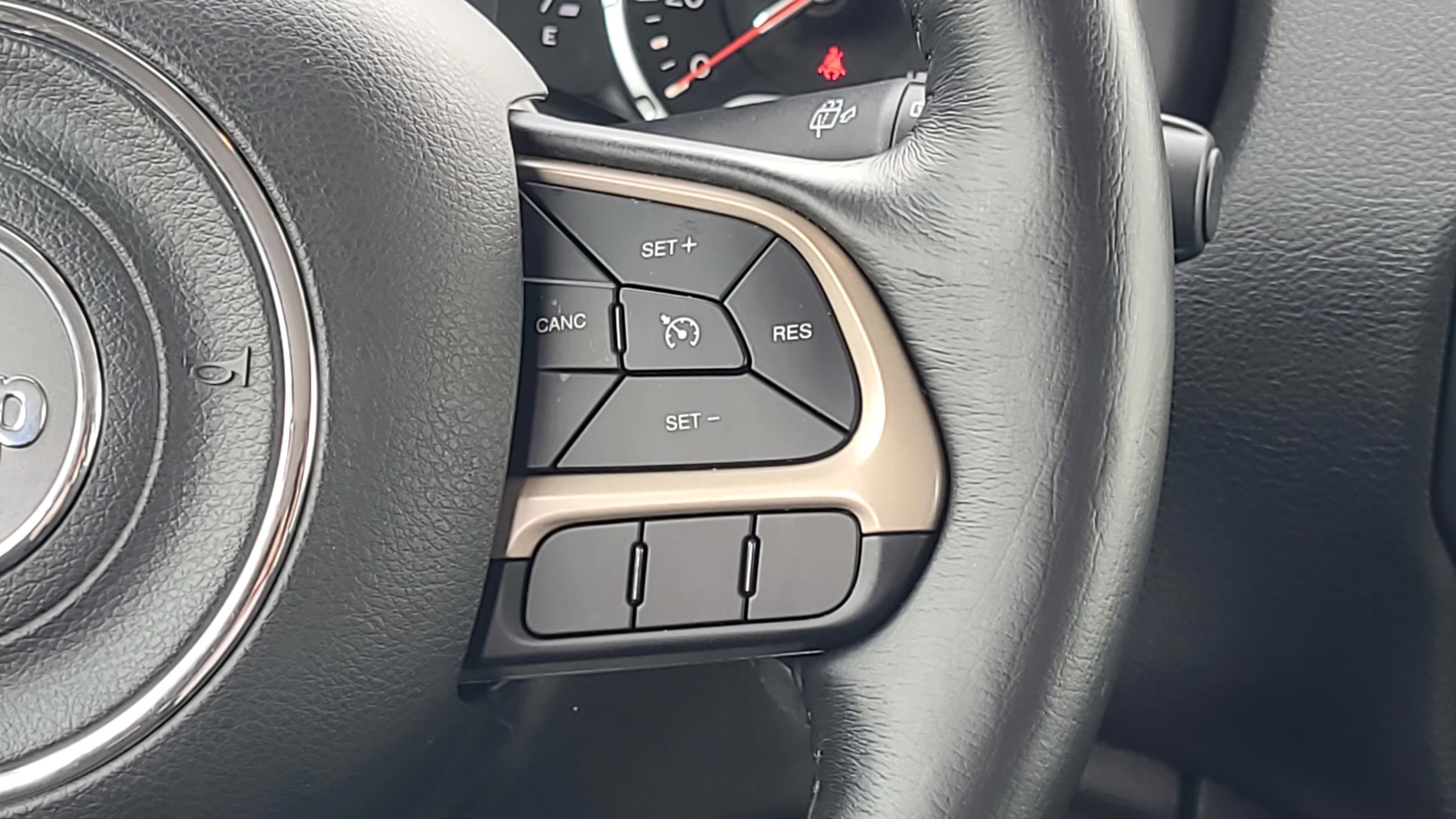 Used 2017 Jeep Renegade Latitude w/ Safety & Security Group image 13