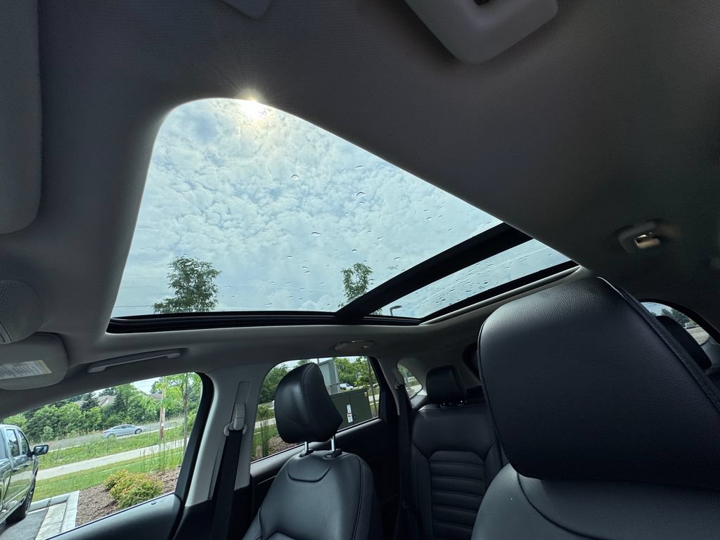 Certified 2024 Ford Edge SEL w/ Convenience Package AWD/4WD image 10