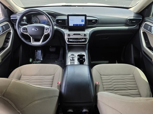 Certified 2021 Ford Explorer XLT RWD image 8